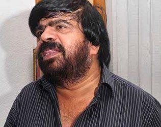 T Rajendar fires on sasikala natarajan