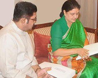 Sasikala Natarajan Inducts Relative TTV Dinakaran into AIADMK