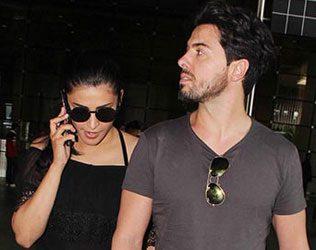 Shruti Haasan Rumor on Matching Chappals Unsolved (2)