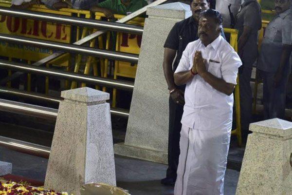 Will Another Chaiwala O Panneerselvam Make History