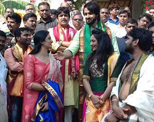nagarajuna and Om Namo Venkatesaya crew visited Induru-Tirumala-temple