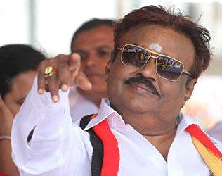 dmdk-vijayakanth-slaps-on-his-party-member