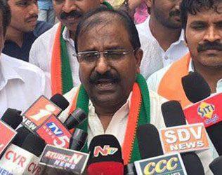 AP BJP Leader Somu Veerraju Making a Mockery of Himself