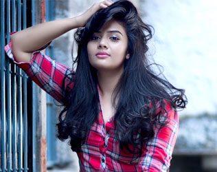 Anchor Sree Mukhi Redefines Her Cuteness