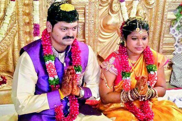 Director Konda Vijay Kumar attacked by wife family