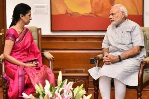 Gautami Tadimalla to contest in Tamil Nadu By Polls