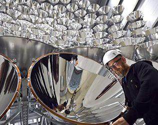 Germans switch on 'largest artificial sun'