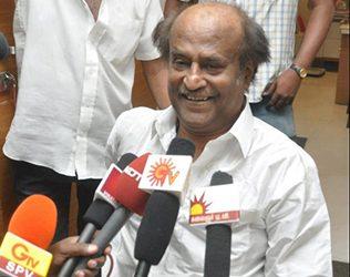 Rajinikanth Meeting Fan Clubs Is a Rumor!