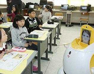 Robo-Teachers-by--2030