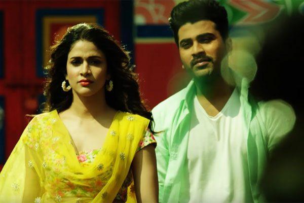 Sharwanand - LavanyaTripathi Radha Movie Choopultho Song