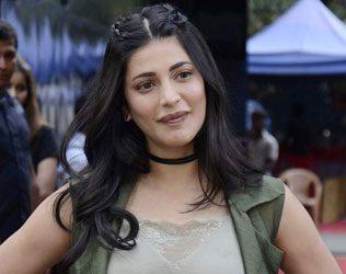 Shruti Haasan's Aged Look Surprises!
