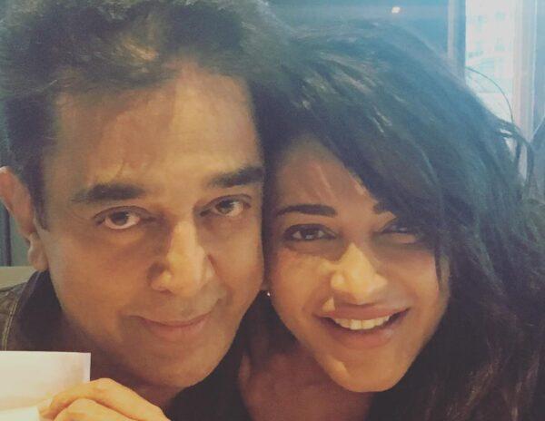 Shruti Haasan Posed with Her Dearest Kamal Haasan in London