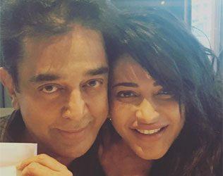 Shruti Haasan Posed with Her Dearest Kamal Haasan in London