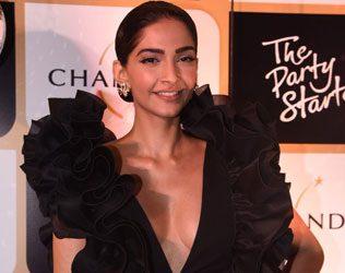 Sonam Kapoor Exposed a Little Too Much