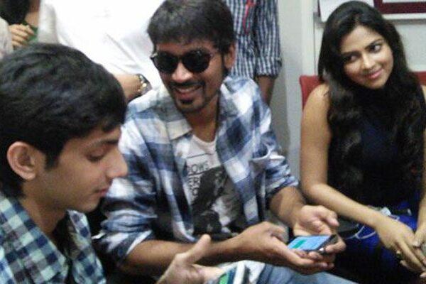 SuchiLeaks Dhanush & Amala Paul Video Caught on Cam