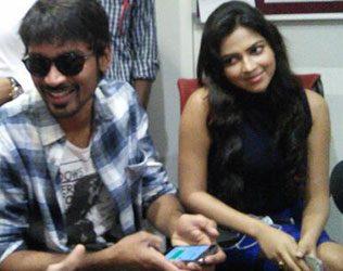 SuchiLeaks Dhanush & Amala Paul Video Caught on Cam