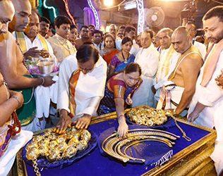 Telangana Ornaments to Tirumala Srivaru