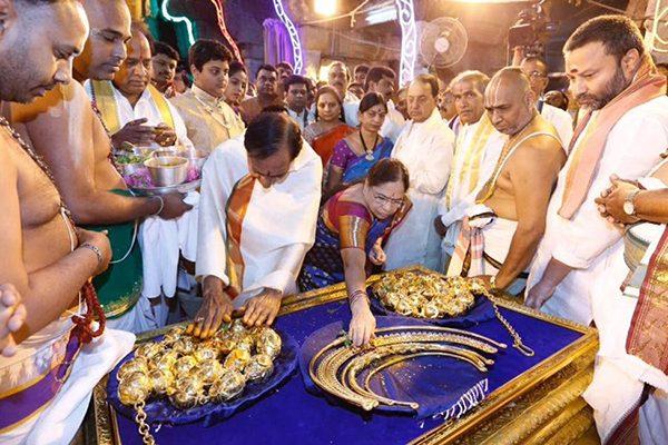 Telangana Ornaments to Tirumala Srivaru