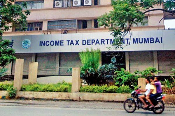 income-tax-department-makes-public-list-of-defaulters-owing-448-crore