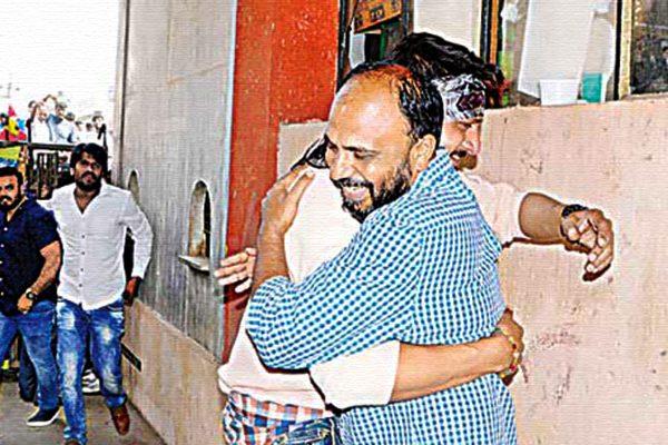 kiccha sudeep fan died with heart attack
