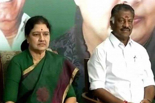 Panneerselvam Camp Files Plea With EC for AIADMK Poll Symbol