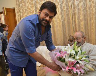 Chiranjeevi Congragulates K Viswanath