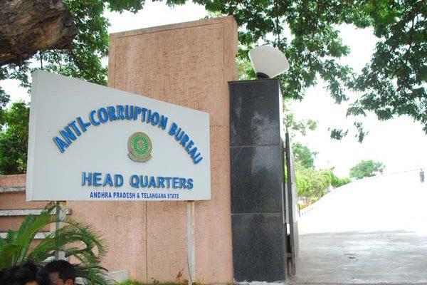 Corrupt Babus Walk Free with Ill-Gotten Money
