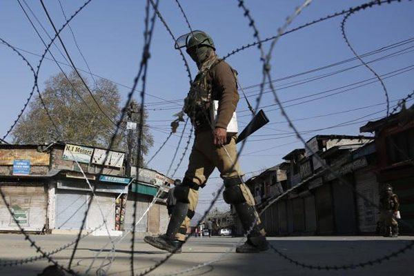 Kashmir CRPF Jawan - Kashmir - Gambhir Tweet
