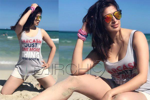 Laxmi-Raai-Hot-in-beach
