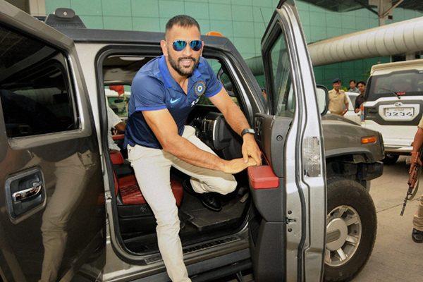 Mahendra Singh Dhoni Cricketer Turns Bollywood Producer!