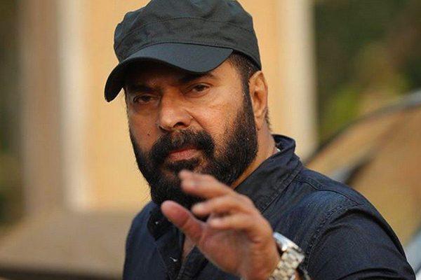 Mammootty Promoting Fake Collections of The Great Father!