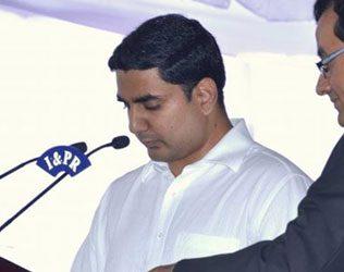 Nara Lokesh Vs KTR Politics