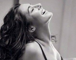 Nargis Fakhri - Hot Pic for a Cool Message