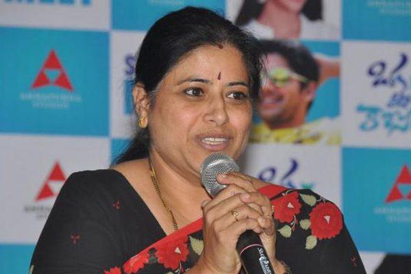 Senior Actress Sudha Reveals Uday Kiran's Tragic Moment