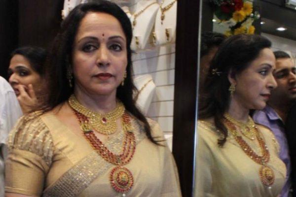Sr Actress Hema Malini Commented to Be Drinking Daily