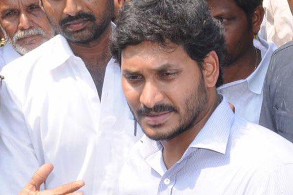 YSR Congress Aided Ravi kiran arrested