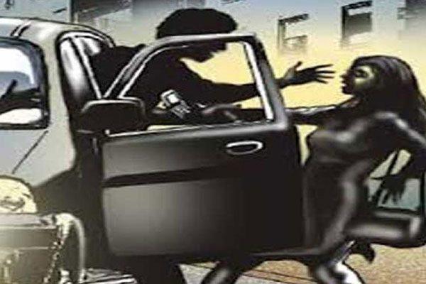 gang rape in car in anantapur