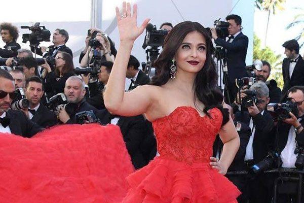 Aishwarya Rai Bachchan Grand Entry Confirmed?