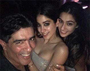 Bollywood - Jhanvi Kapoor Kushi Kapoor Karan Johar Party