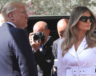 Trump Rejected by Wife at Airport!