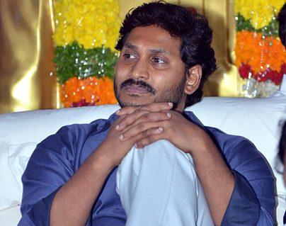 Even Fans Do Not Mind YS Jagan 2 Days Guntur Deekshas