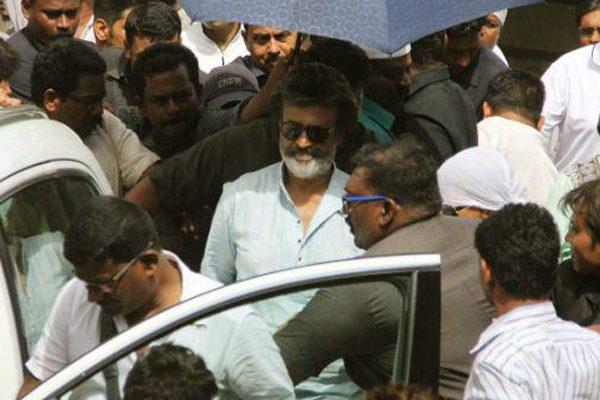 Fan Faces Rajinikanth Rage, Gets Expelled