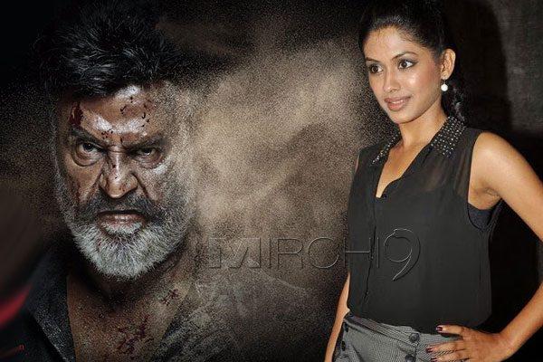 'Naa Bangaru Thalli' Actress Anjali Patil Coming for Rajinikanth 