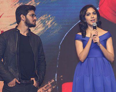 Nikhil's Over Enthusiasm on Stage, Heroine Graceful
