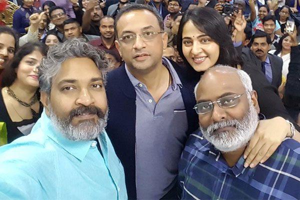 Rajamouli Bids Goodbye to Baahubali 