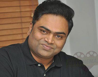 director Vamsi-paidipalli-father joining trs