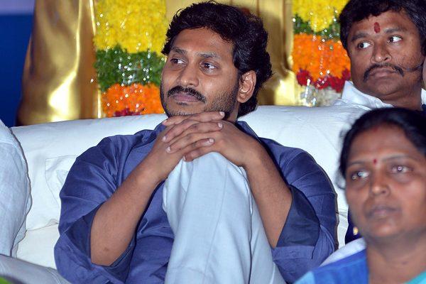 YS Jagan Robbing Chandrababu Naidu and KCR's Credit