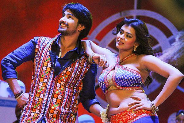 Young on Screen Couple Raj Tarun Hebah Patel Giggle on Relationship Query