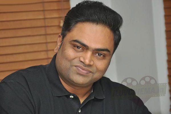director Vamsi-paidipalli-father joining trs