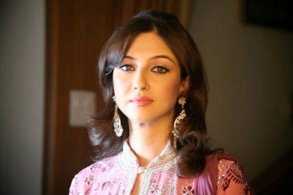 Actress Saumya Tandon Robbed In Istanbul